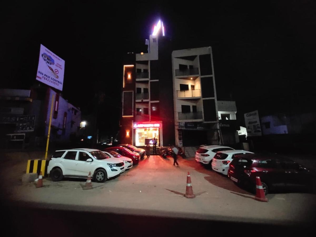 Arihanth Inn Vellore Exterior photo
